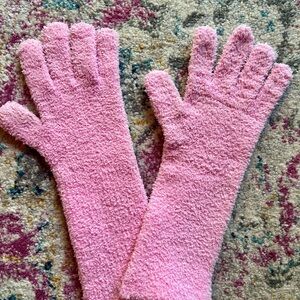 🌸🌸SKIMS Cozy “Bubblegum” Gloves🌸🌸